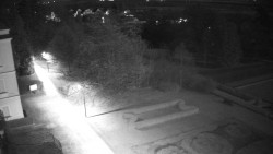 Příjezdová cesta k zámku