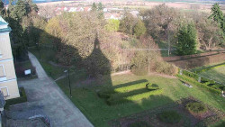 Příjezdová cesta k zámku