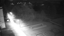 Příjezdová cesta k zámku