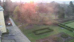 Obec Veselíčko - Příjezdová cesta k zámku - 4.4.2026 v 06:30 Obec Veselíčko - Příjezdová cesta k zámku - 4.4.2026 v 06:30