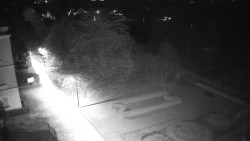 Příjezdová cesta k zámku