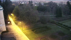 Příjezdová cesta k zámku