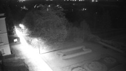 Příjezdová cesta k zámku