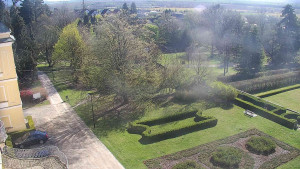 Obec Veselíčko - Příjezdová cesta k zámku - 7.4.2026 v 09:30 Obec Veselíčko - Příjezdová cesta k zámku - 7.4.2026 v 09:30