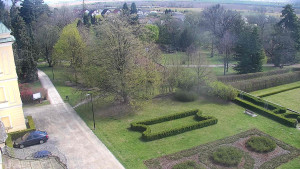 Obec Veselíčko - Příjezdová cesta k zámku - 7.4.2026 v 11:30 Obec Veselíčko - Příjezdová cesta k zámku - 7.4.2026 v 11:30