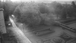 Příjezdová cesta k zámku