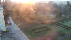 Příjezdová cesta k zámku