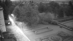 Příjezdová cesta k zámku