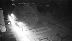 Příjezdová cesta k zámku