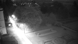 Příjezdová cesta k zámku