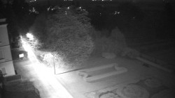 Příjezdová cesta k zámku