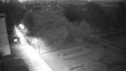 Příjezdová cesta k zámku