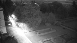 Příjezdová cesta k zámku