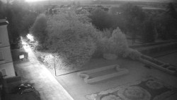 Příjezdová cesta k zámku