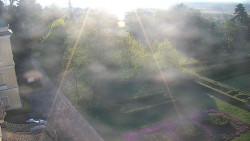 Příjezdová cesta k zámku