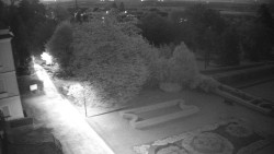 Příjezdová cesta k zámku