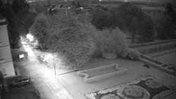 Příjezdová cesta k zámku