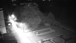 Příjezdová cesta k zámku