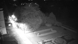 Příjezdová cesta k zámku