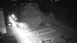 Příjezdová cesta k zámku