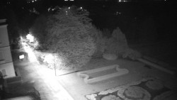 Příjezdová cesta k zámku