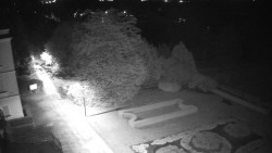 Příjezdová cesta k zámku