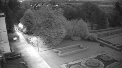 Příjezdová cesta k zámku