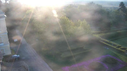 Příjezdová cesta k zámku