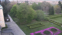 Příjezdová cesta k zámku