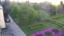 Příjezdová cesta k zámku