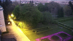 Příjezdová cesta k zámku