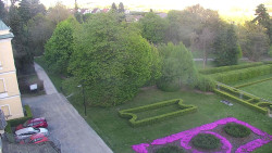 Příjezdová cesta k zámku