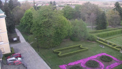 Příjezdová cesta k zámku