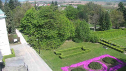 Příjezdová cesta k zámku