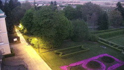 Příjezdová cesta k zámku