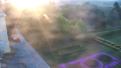 Příjezdová cesta k zámku