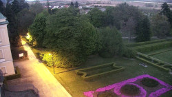 Příjezdová cesta k zámku