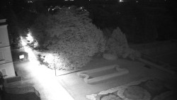 Příjezdová cesta k zámku