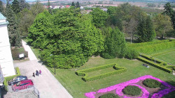 Příjezdová cesta k zámku