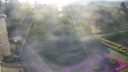 Příjezdová cesta k zámku