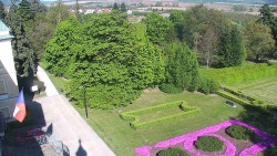 Příjezdová cesta k zámku