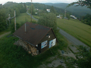 Skiareál Troják - Kamera na svahu B, horní stanice - 3.6.2023 v 05:00