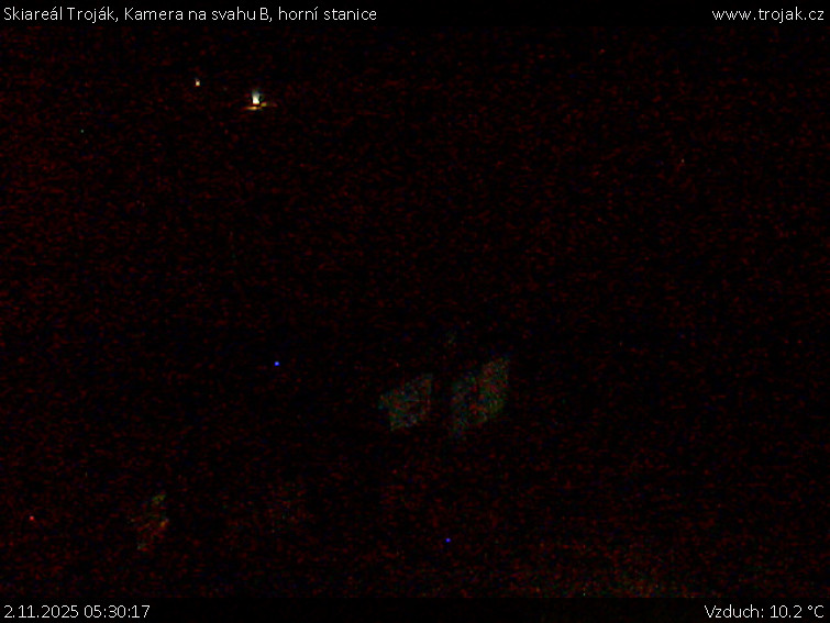 Skiareál Troják - Kamera na svahu B, horní stanice - 2.11.2025 v 05:30 Skiareál Troják - Kamera na svahu B, horní stanice - 2.11.2025 v 05:30