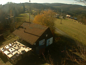 Skiareál Troják - Kamera na svahu B, horní stanice - 4.11.2025 v 13:19 Skiareál Troják - Kamera na svahu B, horní stanice - 4.11.2025 v 13:19