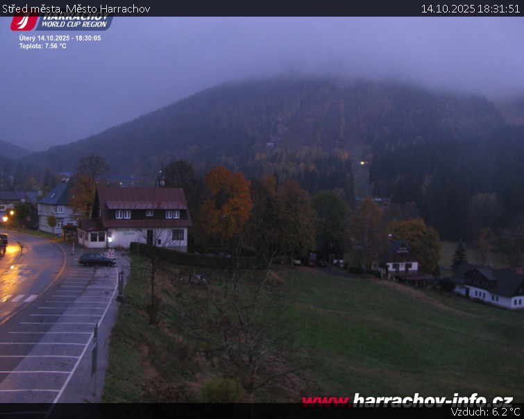 Město Harrachov - Střed města - 14.10.2025 v 18:31 Město Harrachov - Střed města - 14.10.2025 v 18:31