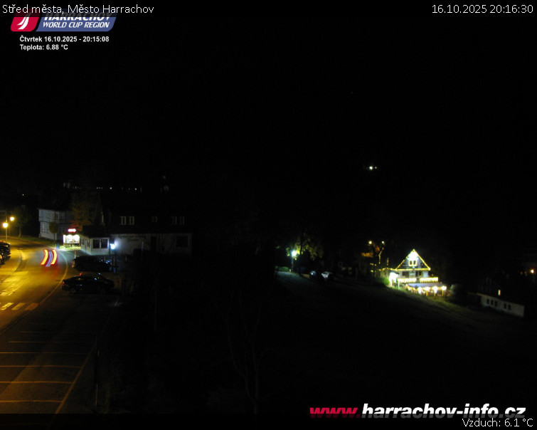 Město Harrachov - Střed města - 16.10.2025 v 20:16 Město Harrachov - Střed města - 16.10.2025 v 20:16