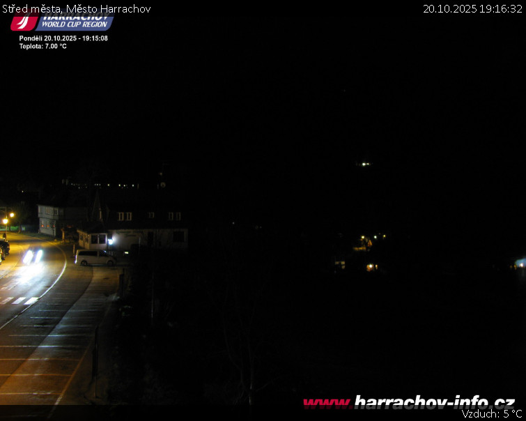 Město Harrachov - Střed města - 20.10.2025 v 19:16 Město Harrachov - Střed města - 20.10.2025 v 19:16