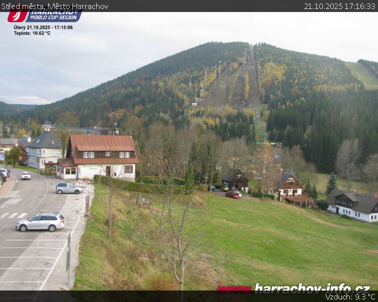 Město Harrachov - Střed města - 21.10.2025 v 17:16 Město Harrachov - Střed města - 21.10.2025 v 17:16