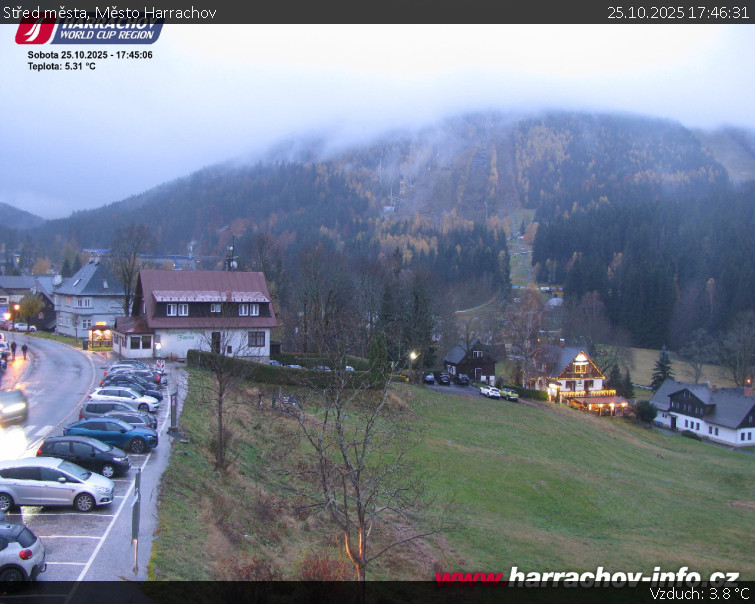Město Harrachov - Střed města - 25.10.2025 v 17:46 Město Harrachov - Střed města - 25.10.2025 v 17:46