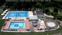 Schwimmbadgelände